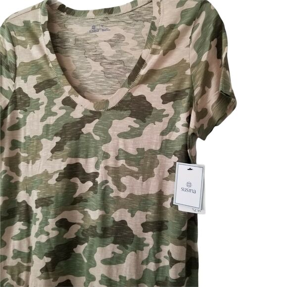 Susina T-Shirt Green Camo Short Sleeve Women's Size Medium Basic Lightweight New - Picture 2 of 7